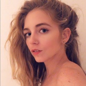 Meet your Posher, Chanel